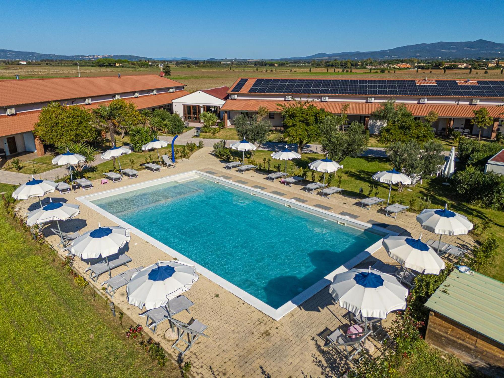 מרינה די צ'צ'ינה Delfino Tuscany Resort מראה חיצוני תמונה